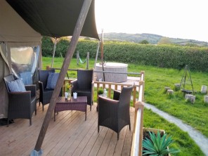 Luxury 3 Bedroom Kestrel Safari Tent with Hot Tub near Brompton Ralph, Somerset, England